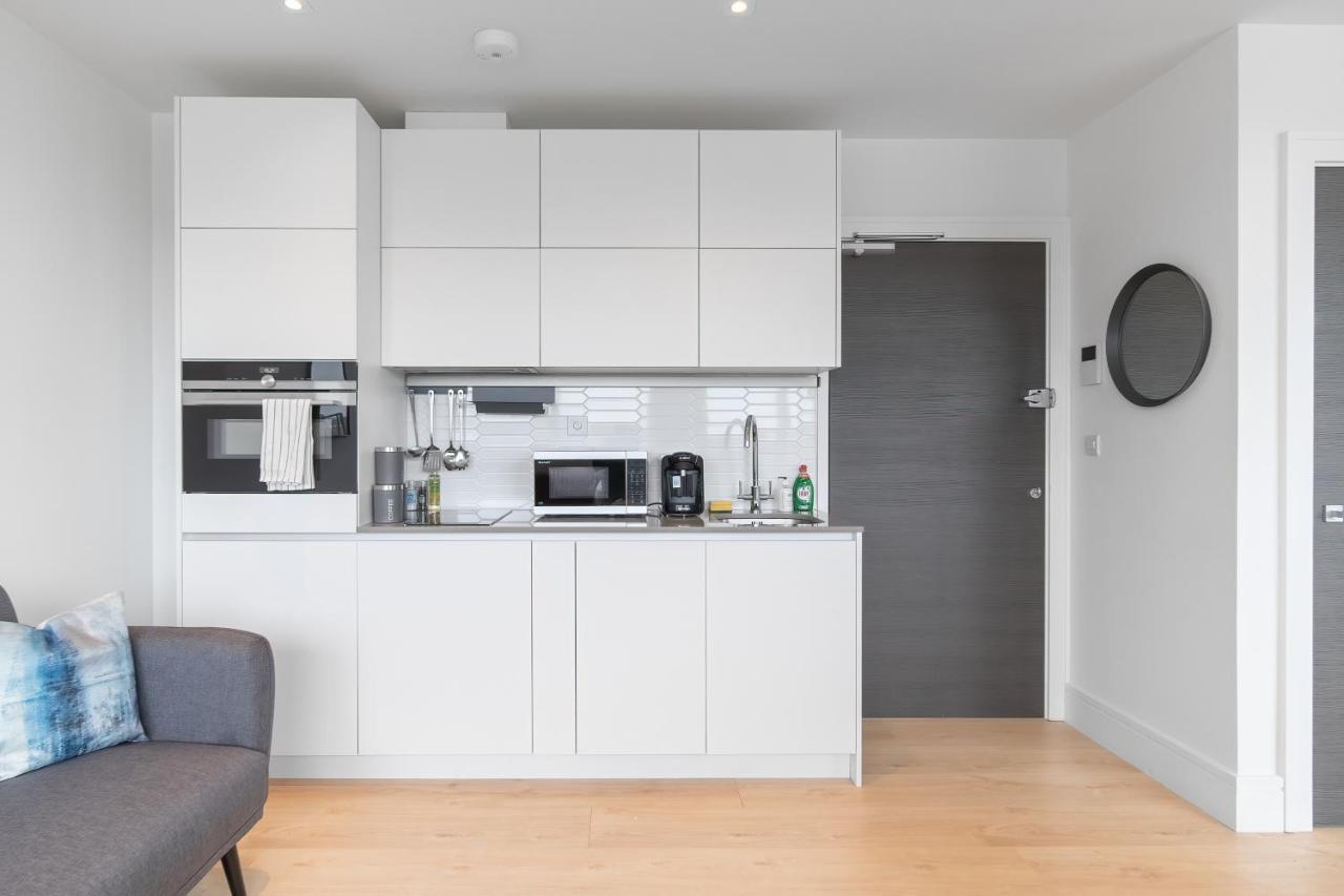 Livestay-Modern Apartments Next To Wembley Stadium 런던 외부 사진