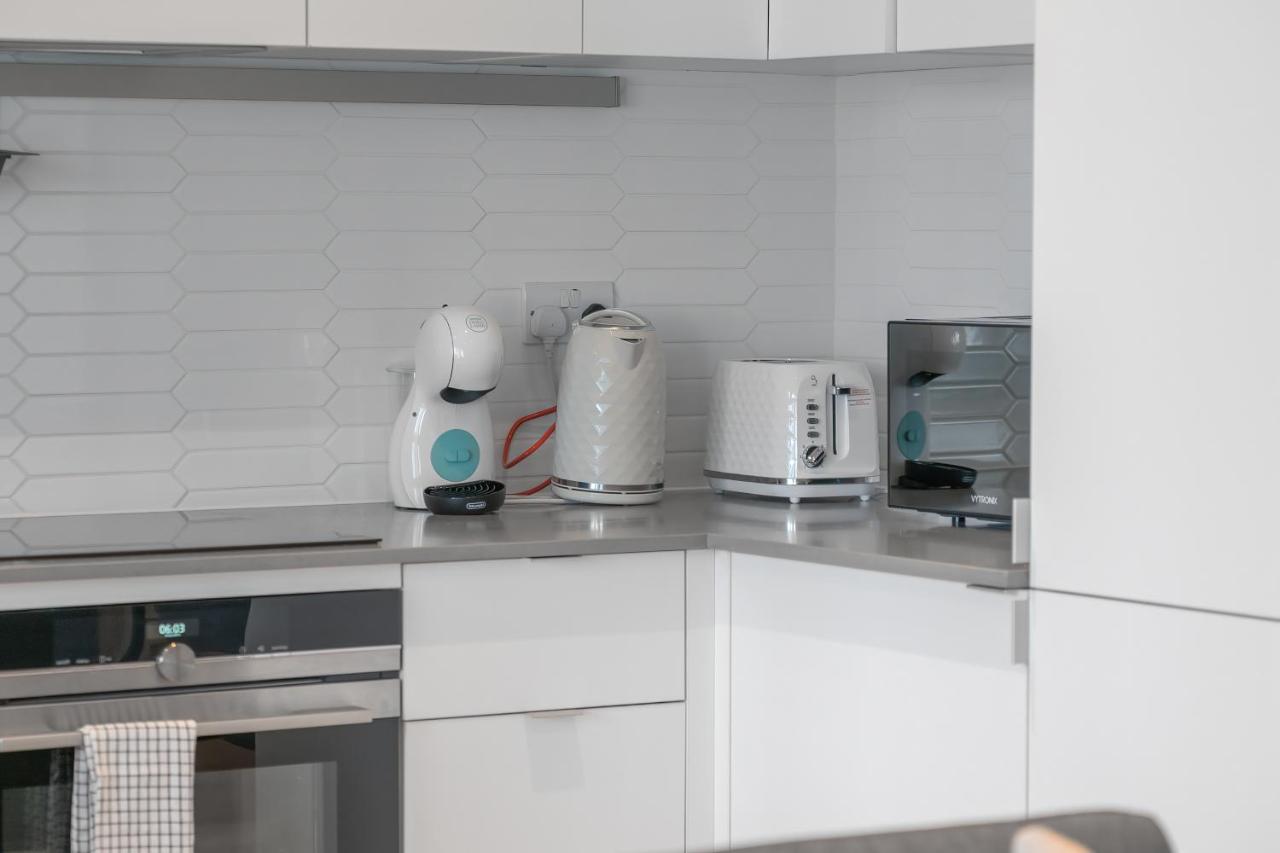 Livestay-Modern Apartments Next To Wembley Stadium 런던 외부 사진
